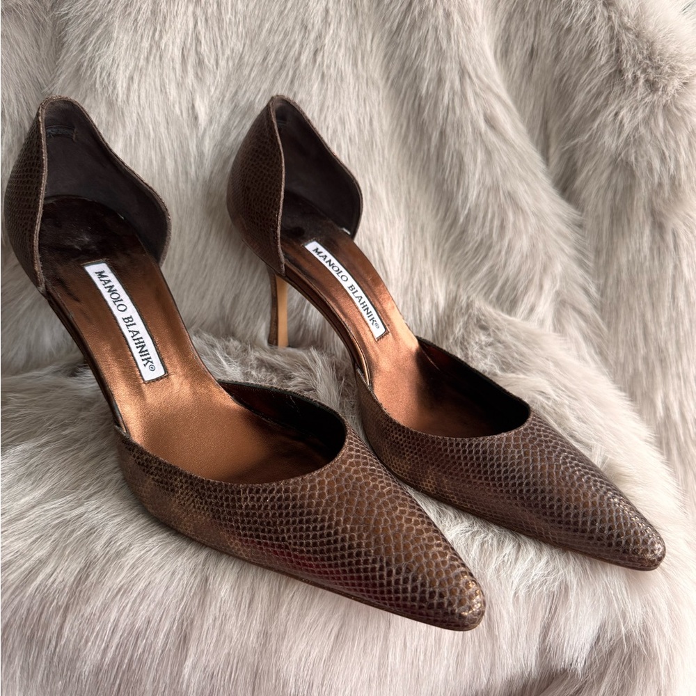 Vintage Manolo Blahnik
Snakeskin Animal Print Pumps